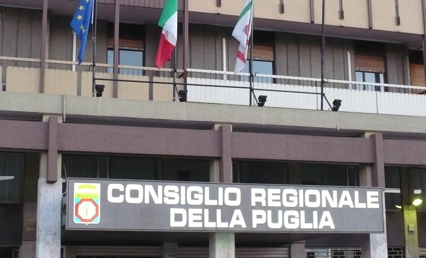 REGIONE PUGLIA, ON LINE REDDITI E SPESE ELETTORALI DEI CONSIGLIERI