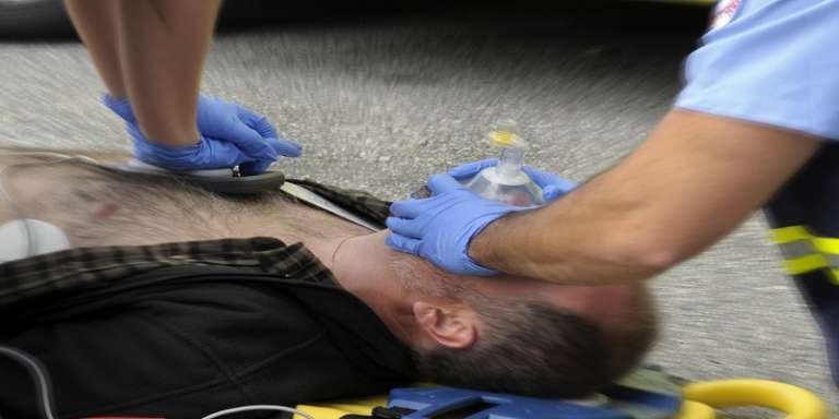 DEFIBRILLATORI, PER LE SCUOLE PRONTO IL BANDO PER IL PRIMO SOCCORSO