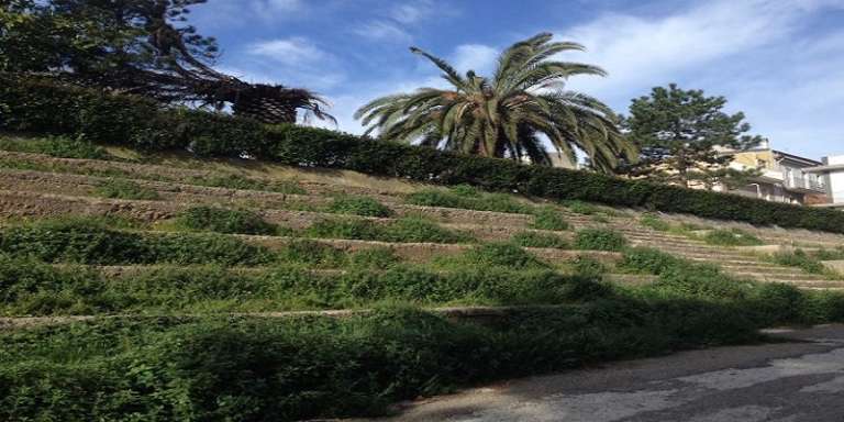 IL DEGRADO DI PIAZZA DEL POPOLO A SAN NICANDRO