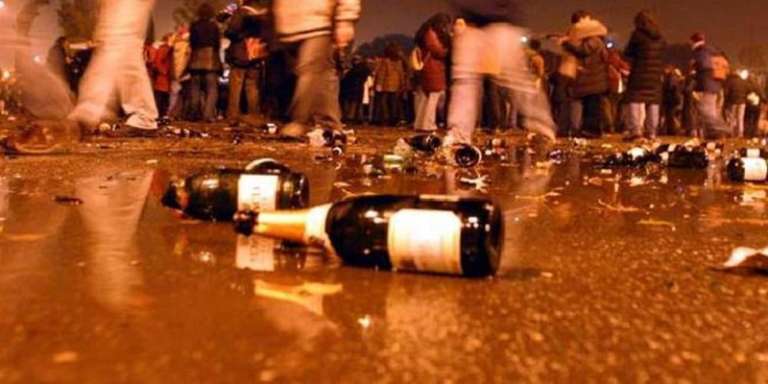 DIVIETO SOMMINISTRAZIONE IN LUOGHI PUBBLICI DI BEVANDE IN RECIPIENTI DI VETRO O ALLUMINIO