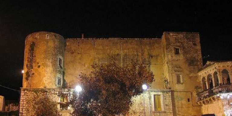 SANNICANDRO GARGANICO FRA XV E XVI SECOLO: IL CASTELLO