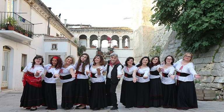 SAN NICANDRO ALLA FIERA DEL LEVANTE CON LA SUA TARANTELLA