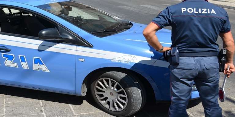 CONTROLLI ANTICAPORALATO, SEQUESTRATO MEZZO USATO PER SFRUTTAMENTO LAVORO NERO