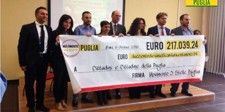 M5S: TAGLIO STIPENDO CONSIGLIERI REGIONALI A FAVORE DELLE SCUOLE PUGLIESI