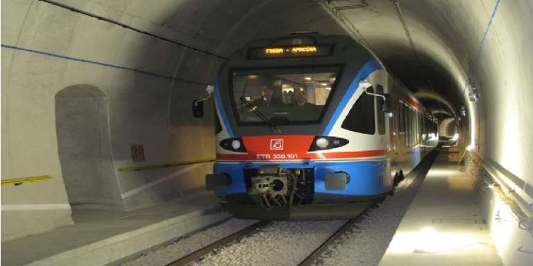 SAN NICANDRO, MONTE TRATTURALE OPERA DI INGEGNERIA FERROVIARIA DEL SUD