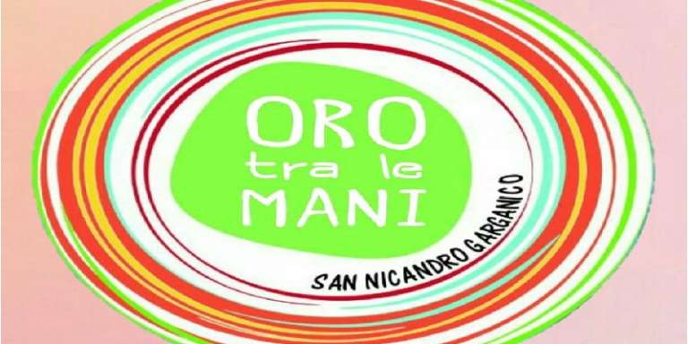 IMMONDIZIA CORTILE BIBLIOTECA COMUNALE, INTERVIENE L’ASSOCIAZIONE “ORO TRA LE MANI”