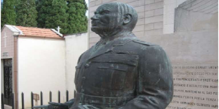 MONUMENTO FUNEBRE AL TENENTE GENERALE MEDAGLIA D’ORO MATTEO PALMIERI