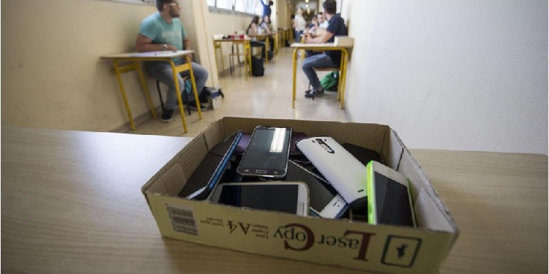 cellulari in classe