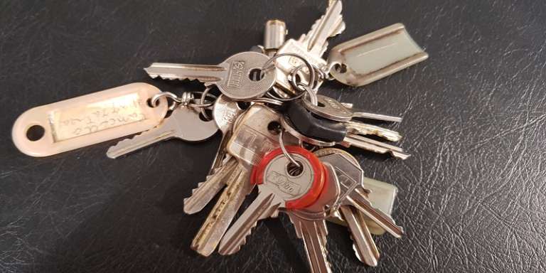 SAN NICANDRO, RITROVATO MAZZO DI CHIAVI