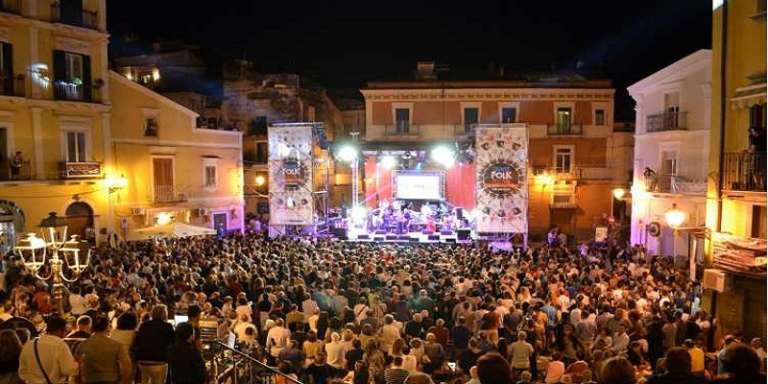 NO AL “CARPINO FOLK FESTIVAL”, SI’ AL “CARPINO FOLK”