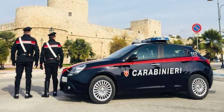 CARABINIERI RECUPERANO UN’AUTOVETTURA RUBATA. RINVENUTO ANCHE UN “JAMMER” A BORDO