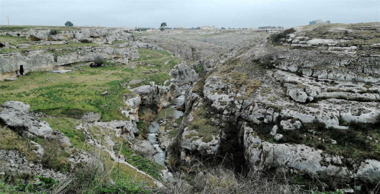 PRESENTAZIONE DEI SITI DI INTERESSE GEOLOGICO DELLA PUGLIA