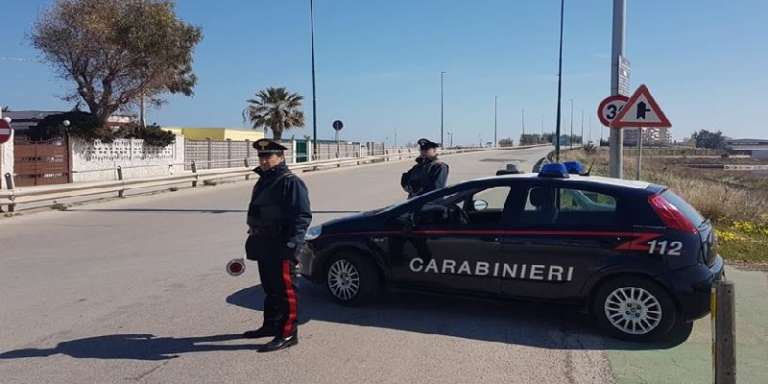 CARABINIERI, CONTROLLI PER IL RISPETTO DELLE MISURE DI CONTENIMENTO DEL COVID-19