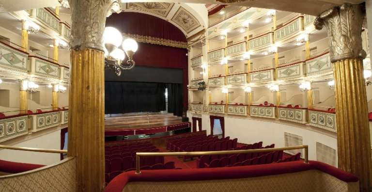 TEATRO GIORDANO DI FOGGIA LANCIA #IOGIORDANORESTOACASA CON GLI EVENTI IN STREAMING