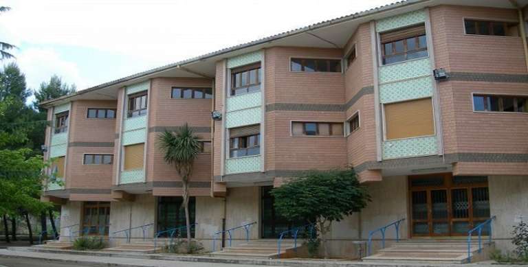 LA 3^A LICEO SCIENTIFICO DI SAN NICANDRO RICORDA IL PROF. MATTEO PERTOSA