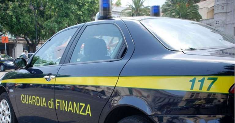 FINANZA: RACKET DELLE ESTORSIONI SUGLI APPARECCHI DA GIOCO