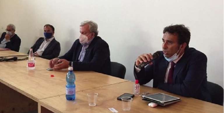REGIONALI PUGLIA, LA FRONDA M5S CON EMILIANO: “CON LUI POSSIAMO CAMBIARE LE COSE”