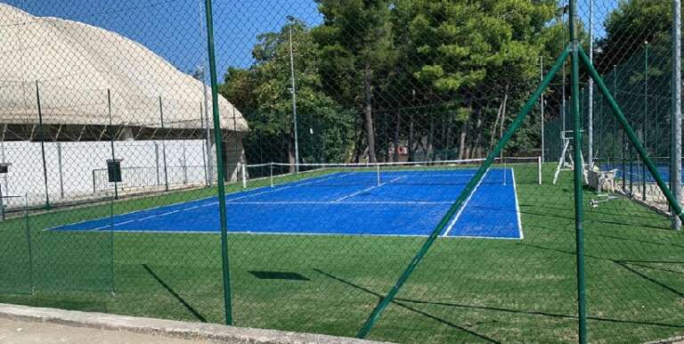 CAMPI DA TENNIS TOTALMENTE RINNOVATI A VICO DEL GARGANO