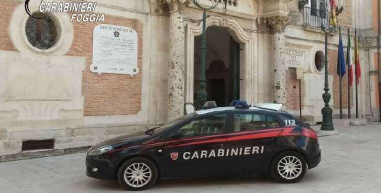 I CARABINIERI SCOPRONO FESTA CON 100 INVITATI