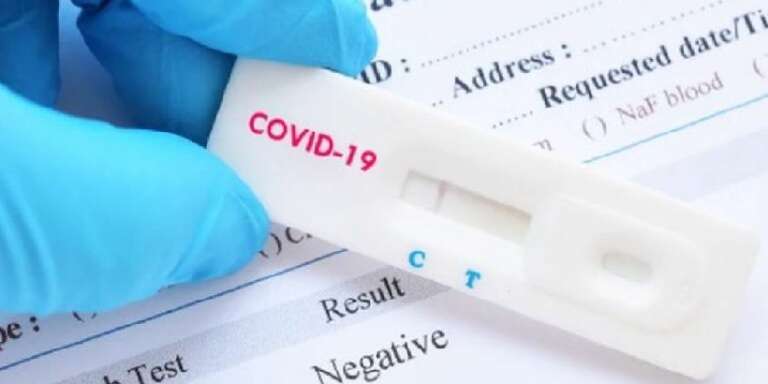 PERRINI: “TAMPONI IN FARMACIA E DAI MEDICI DI FAMIGLIA PER RIPARTIRE IN SICUREZZA”