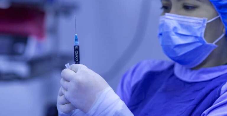 VACCINO PFIZER BIONTECH: CHI NON DEVE FARLO