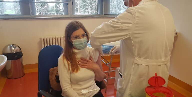 VACCINO ANTI COVID: PROSEGUE LA SOMMINISTRAZIONE, OTTIMA RISPOSTA DEL PERSONALE SANITARIO