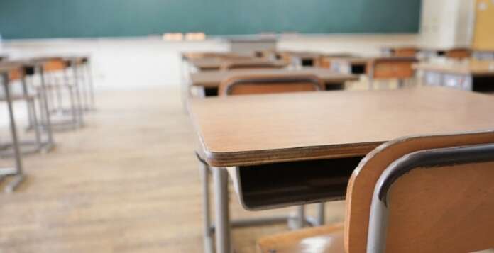 Banchi di scuola