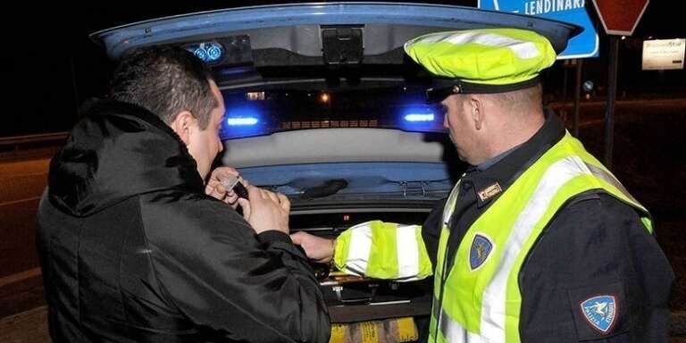 ARRIVA L’STATE, ATTENZIONE ALL’ALCOL TEST. QUELLO CHE DEVI SAPERE