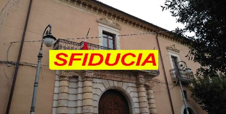 SAN NICANDRO, NOVE CONSIGLIERI COMUNALI SFIDUCIANO IL SINDACO F.F.