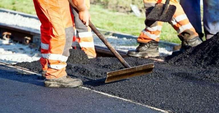 LAVORI DI BITUMAZIONE STRADE INTERNE AL CENTRO URBANO DI SAN NICANDRO