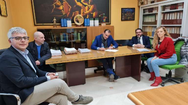APRICENA, RILASCIO DI CERTIFICATI ANAGRAFICI PRESSO LE EDICOLE CITTADINE