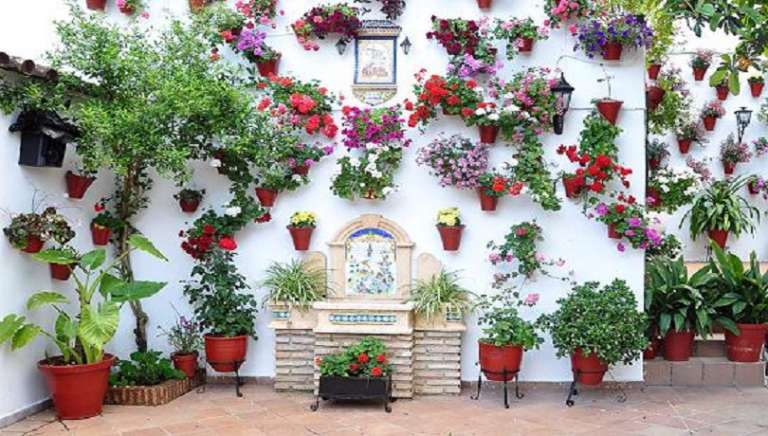 A CORDOVA IL FESTIVAL “CORTILI INTERNI”, A SAN NICANDRO C’ERA UNA VOLTA “SAN NICANDRO FIORITA”