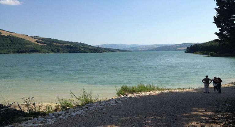 LAGO DI OCCHITTO, 5 MILIONI DI EURO PER ATTREZZARE L’AREA IN CHIAVE TURISTICA