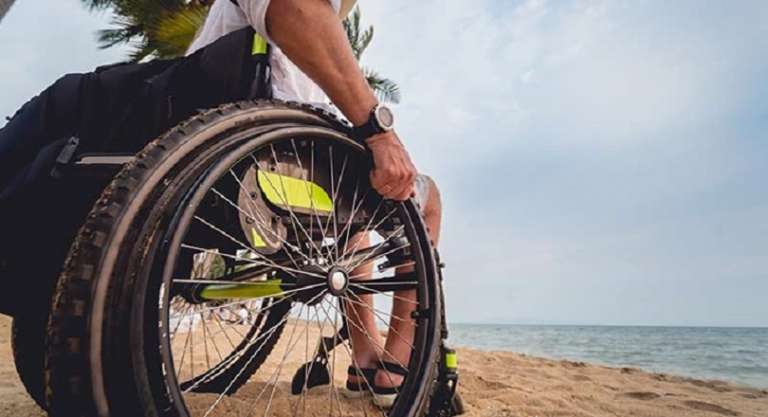 M5S PUGLIA, SPIAGGE ATTREZZATE PER LE ESIGENZE DEI DISABILI