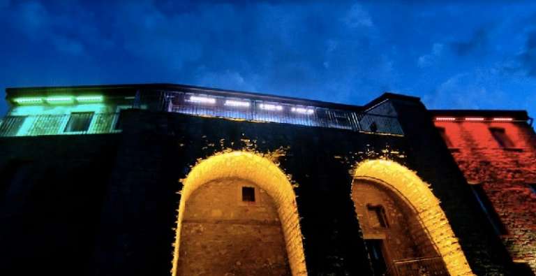 A CELLE SAN VITO IL CASTELLO SI ILLUMINA DI VERDE, BIANCO E ROSSO