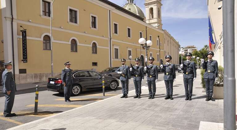 FINANZA: VISITA DEL COMANDANTE REGIONALE PUGLIA, GEN. FABRIZIO TOSCANO, AL COMANDO PROVINCIALE