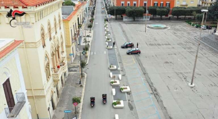 CARABINIERI SALVANO 70ENNE CHE STAVA SOFFOCANDO