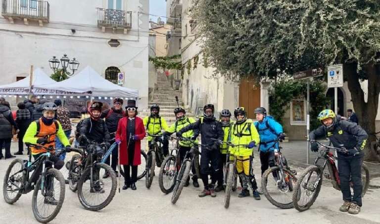 SAN VALENTINO, A VICO DEL GARGANO ARRIVI DA TUTTA ITALIA