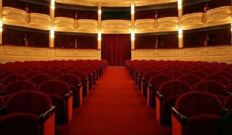 TUTTE LE STRADE PORTANO A TEATRO…CON GLI AMICI DELLA MUSICA