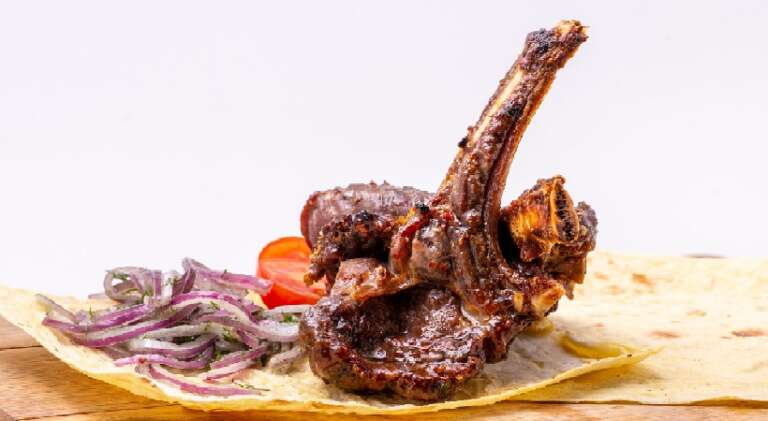 PASQUA: IN 4 TAVOLE SU 10 AGNELLO SALVA-PASTORI; IN PUGLIA SONO 4MILA