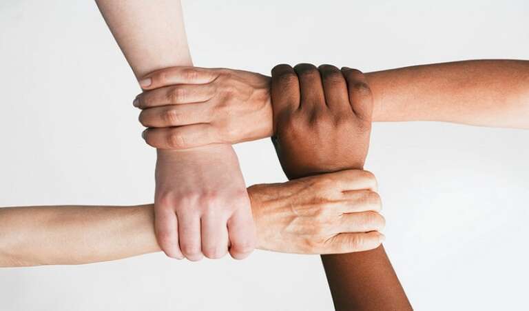 LA LEALTA’ PAGA E RENDE PIU’ SICURI