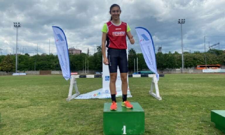 LISA STOICO VINCE I CAMPIONATI STUDENTESCHI DI ATLETICA LEGGERA NELLA GARA DEI 1000 METRI