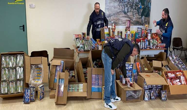 SEQUESTRATI 45.000 FUOCHI D’ARTIFICIO PERICOLOSI A SAN GIOVANNI ROTONDO 