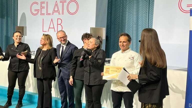 ALLA GELATERIA MICHEL DI PESCHICI LE 3 STELLE MICHELIN