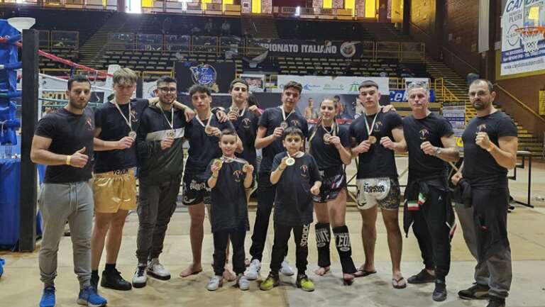 PESCHICI: SUCCESSO PER LA PALESTRA TAVAGLIONE AL CAMPIONATO ITALIANO DI KICKBOXING