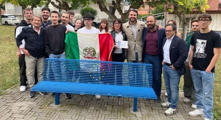 INAUGURATA A TORREMAGGIORE LA PRIMA PANCHINA D’EUROPA IN CAPITANATA