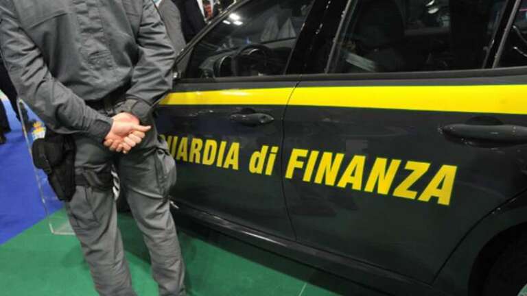 SEQUESTRATE SOSTANZE STUPEFACENTI, SEGNALATI 24 RESPONSABILI DI CUI 2 TRATTI IN ARRESTO