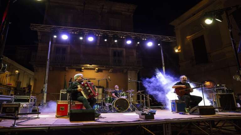 “LUCERA FESTIVA”: PRESENTATO IL CARTELLONE DEGLI EVENTI PER L’ESTATE 2024