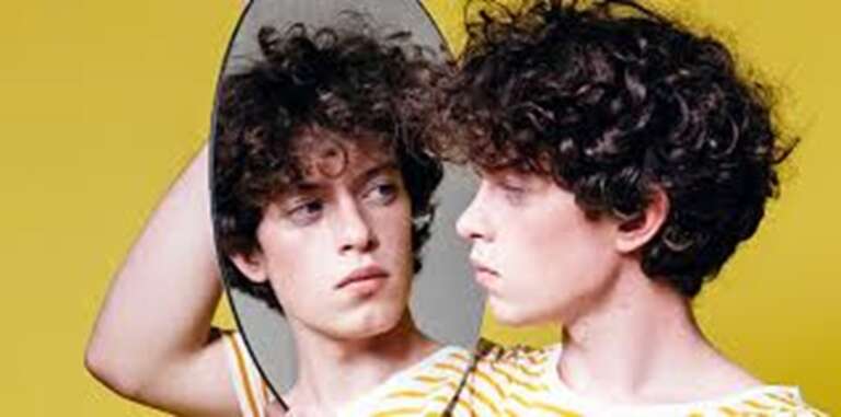 Il NARCISISMO E’ UN DISTURBO CHE CREA MOLTI DANNI