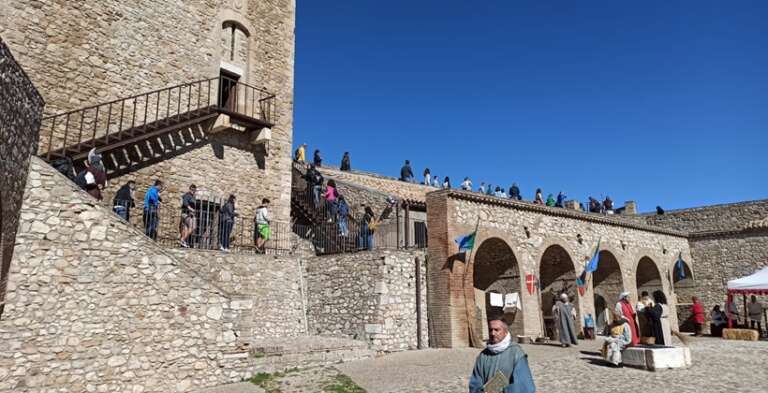 DELICETO, IL LATO OSCURO DEL CASTELLO: PASSAGGI SEGRETI, PRIGIONI E TORTURE